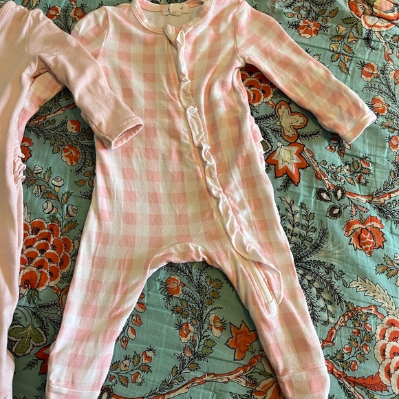 Angel Dear Crystal Pink & Pink Gingham Ruffle Back Footies - Picture 4 of 7